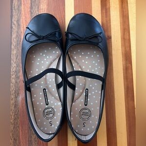 Universal Thread Black Ballet Flats